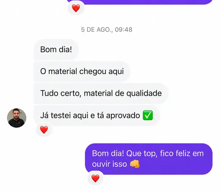 Conversa de WhatsApp de cliente aprovando o material