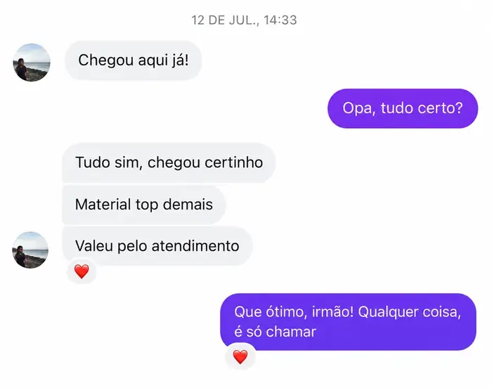 Conversa de WhatsApp de cliente elogiando o material